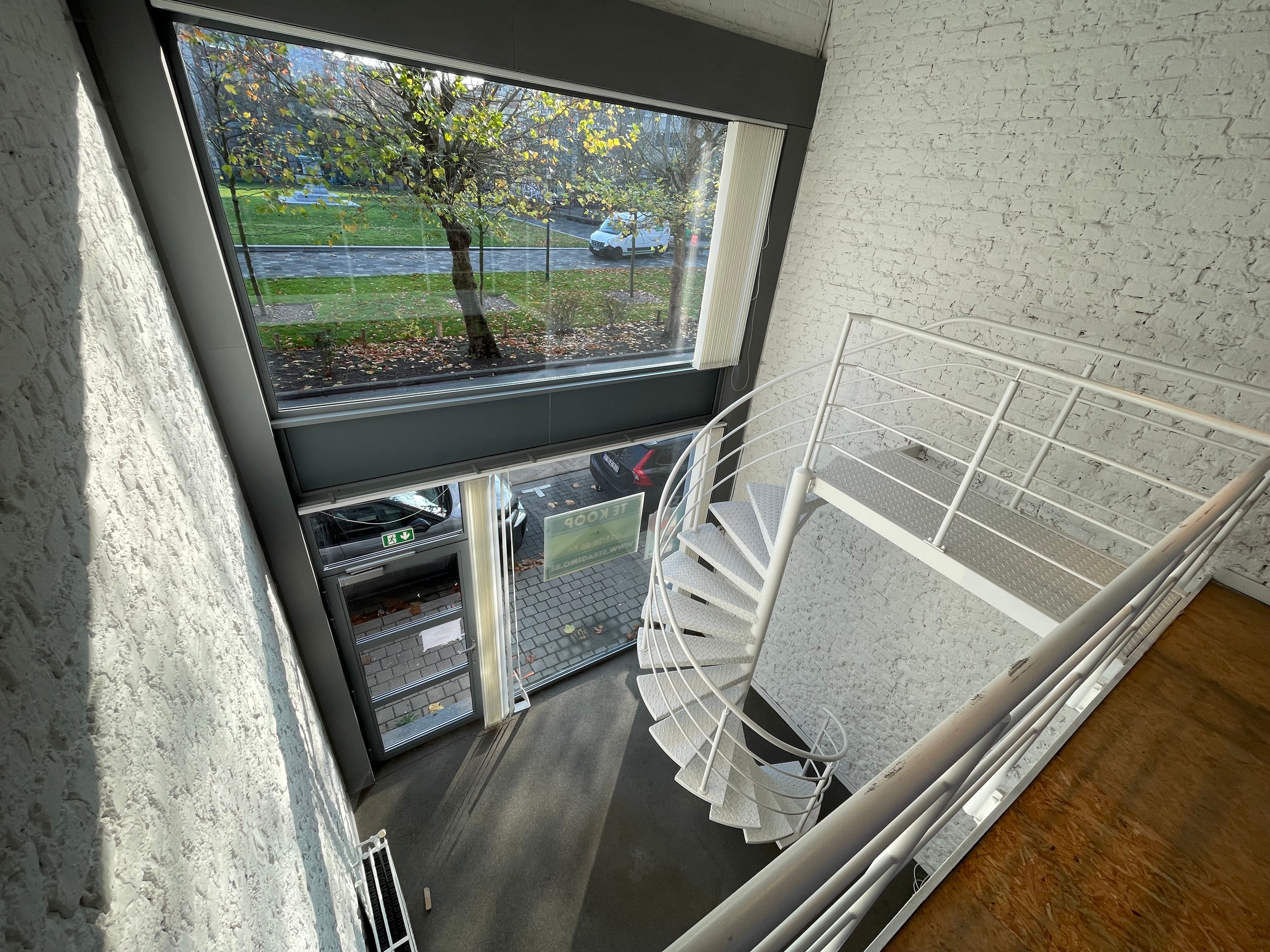 CENTRAAL GELEGEN HANDELSPÄND foto 14