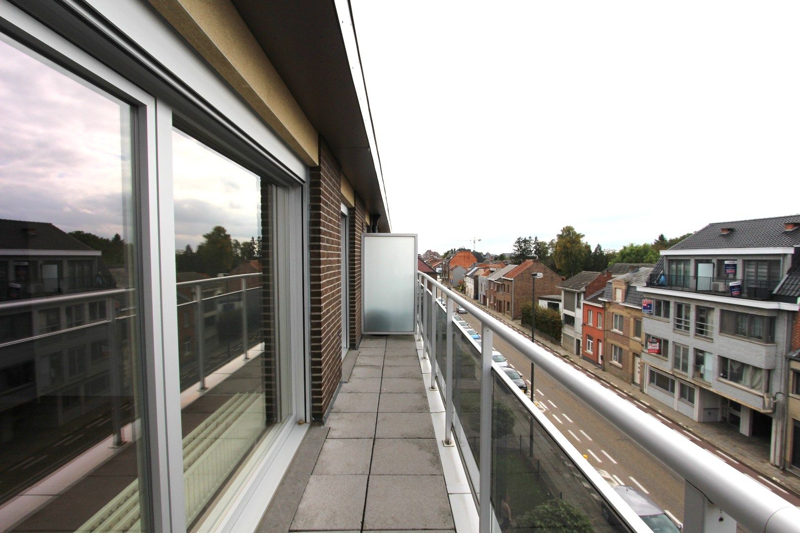 GERENOVEERD DAKAPPARTEMENT MET 2 TERRASSEN foto 6