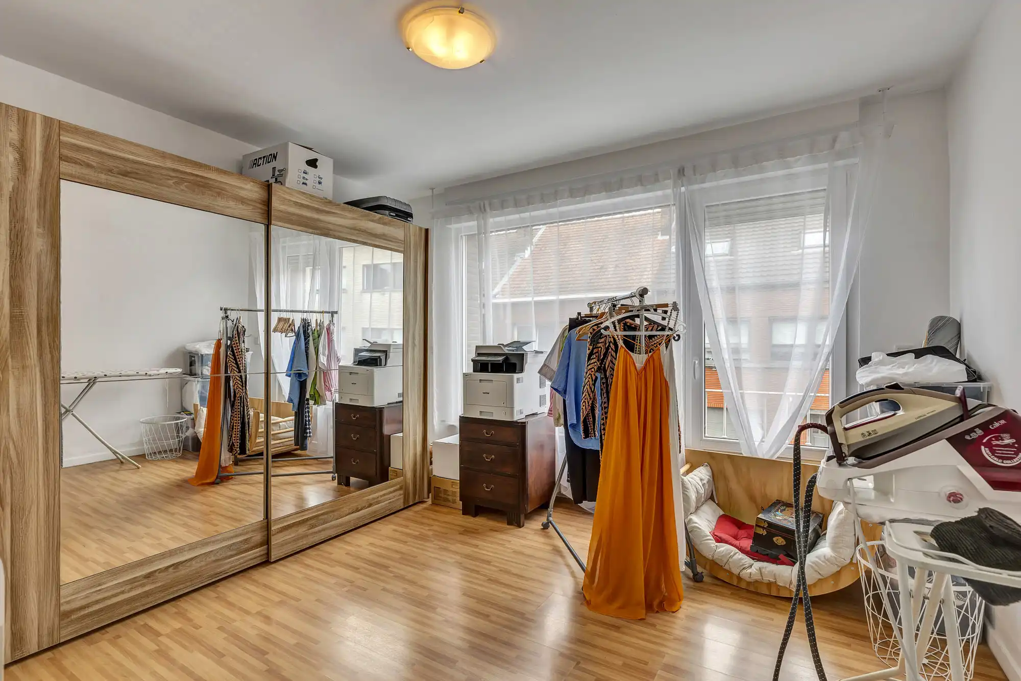 Gerenoveerde woning met 4 slpks op strategische locatie! foto 18