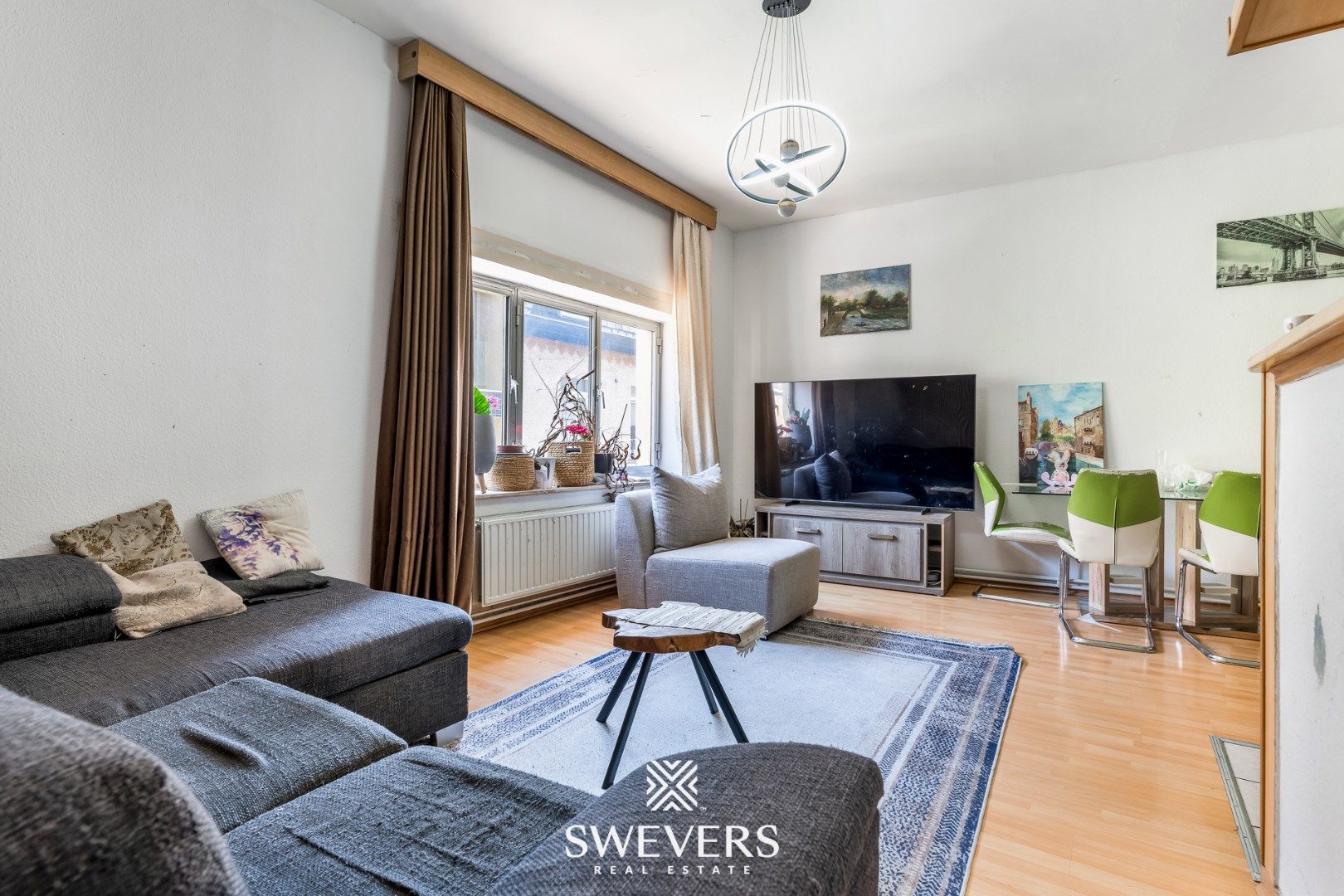 Karaktervol appartement met potentieel op toplocatie te Hasselt centrum foto {{pictureIndex}}