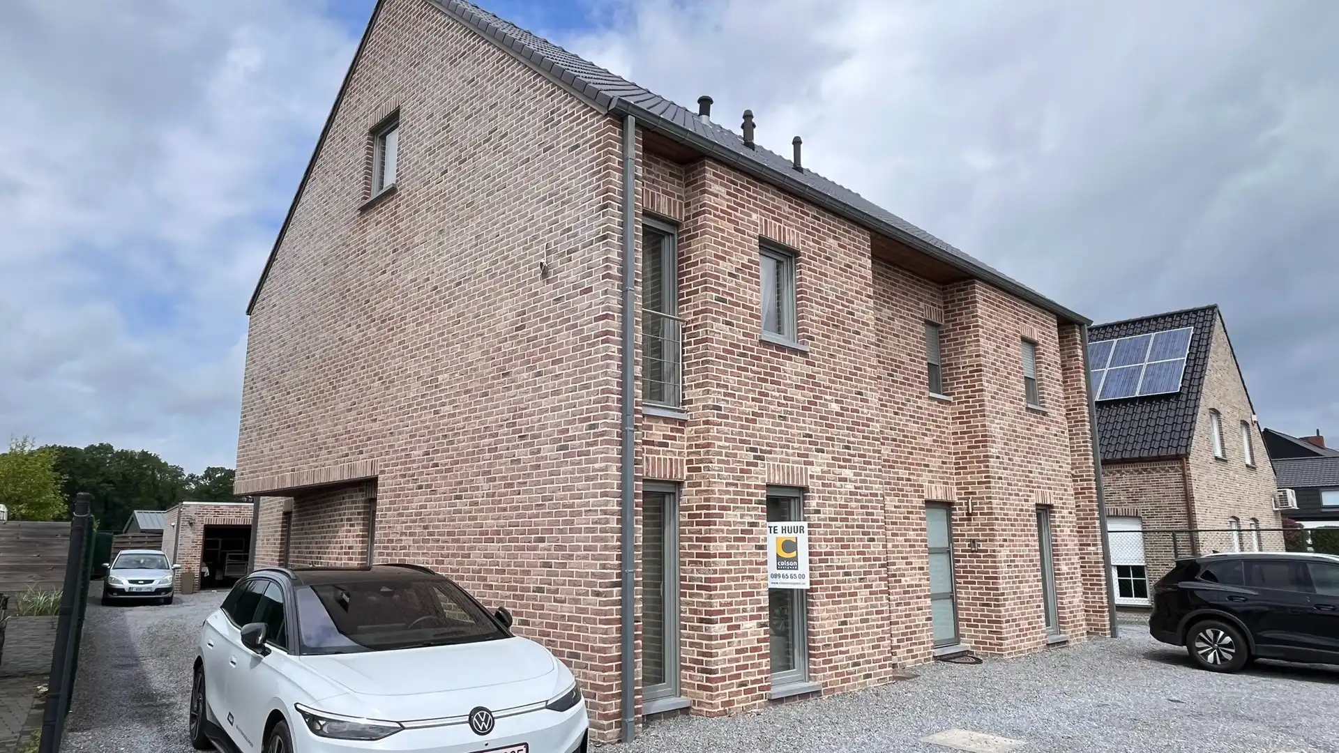 Woning met 3 slaapkamers en garage foto 2