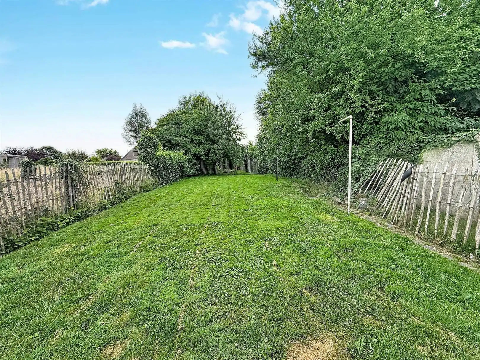 Ruime rijwoning met 5 slkps, inrichtbare zolder, tuin, 5a 47ca foto 38