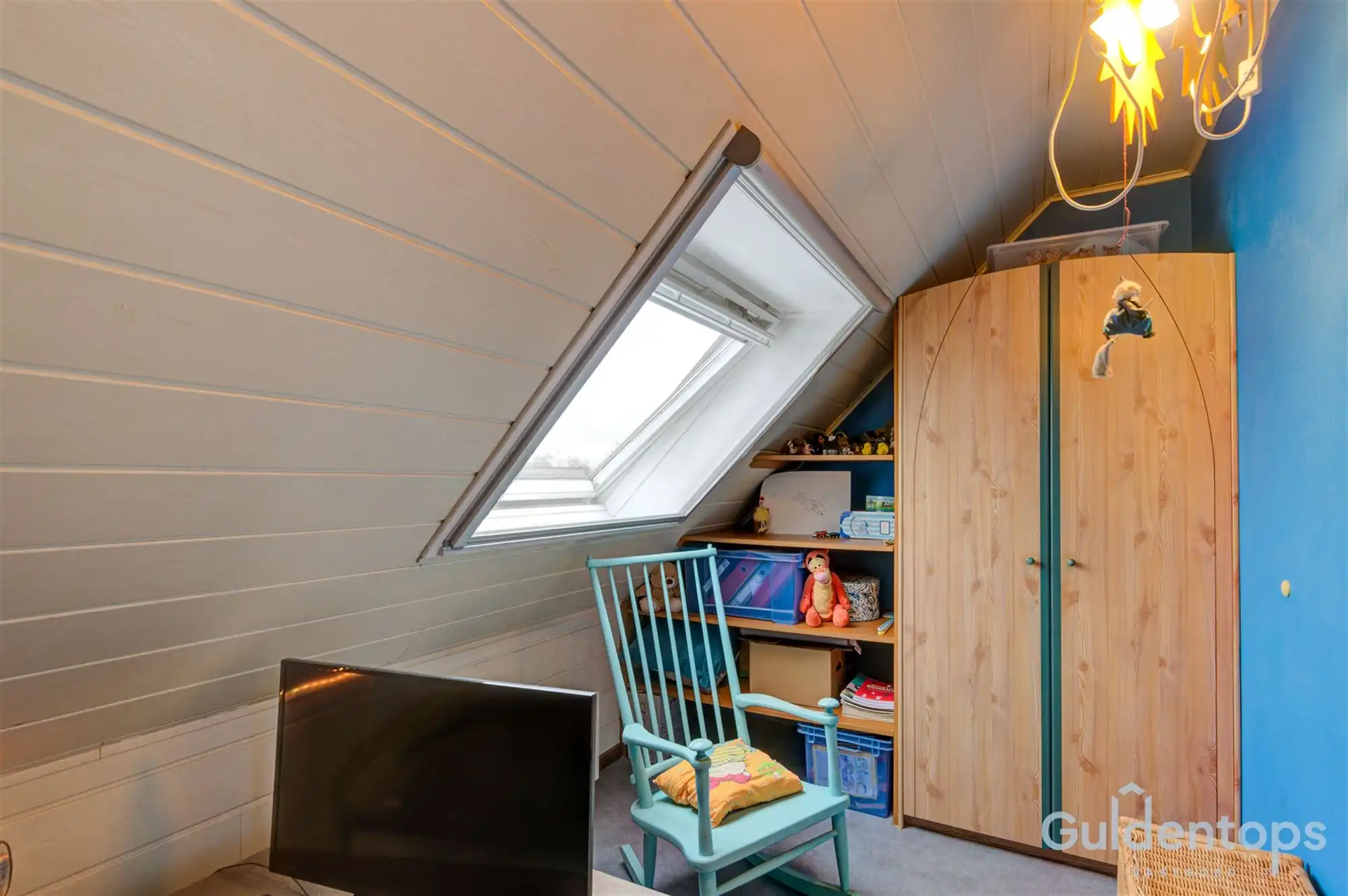 Zeer ruime instapklare half open woning met zwembad foto 32