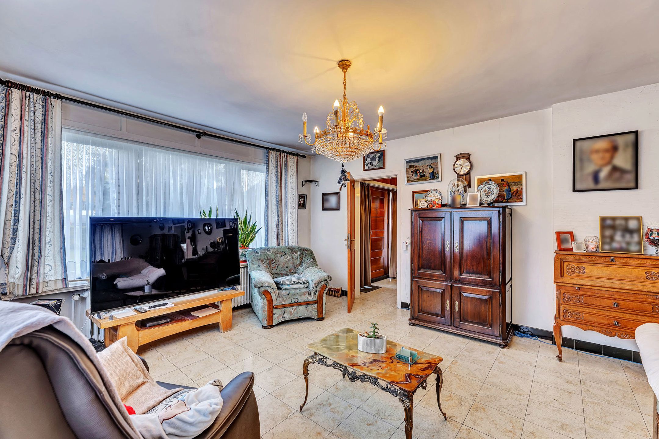 Solide te renoveren HOB met 4 slpks, garage en tuin foto 7