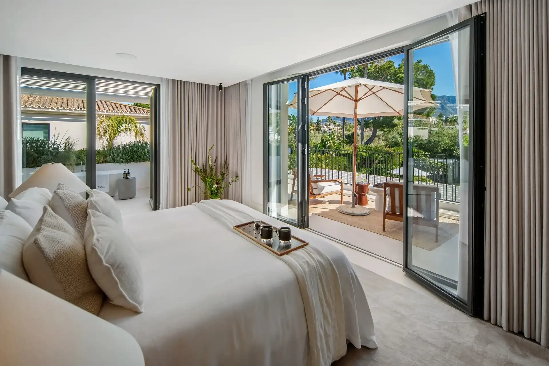 Exclusieve designvilla aan de frontlinie van Las Brisas Golf in Marbella foto 15