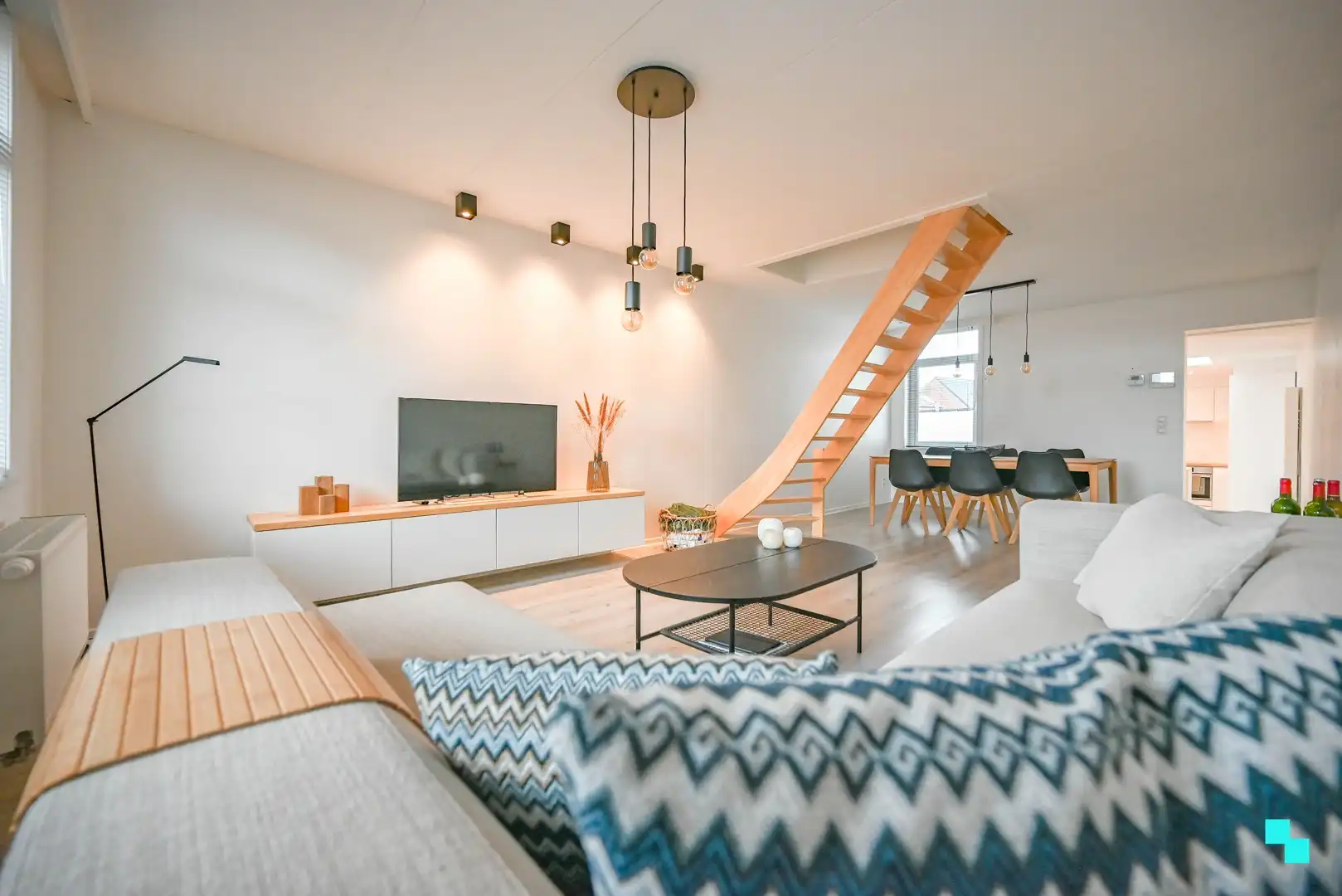 Instapklare starterswoning in Deerlijk foto 4