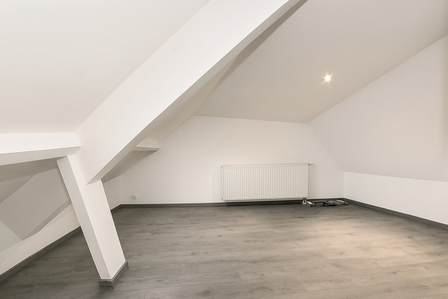 Klaar om te betrekken: Moderne stadswoning met tuin te koop in Sint-Niklaas! foto 12