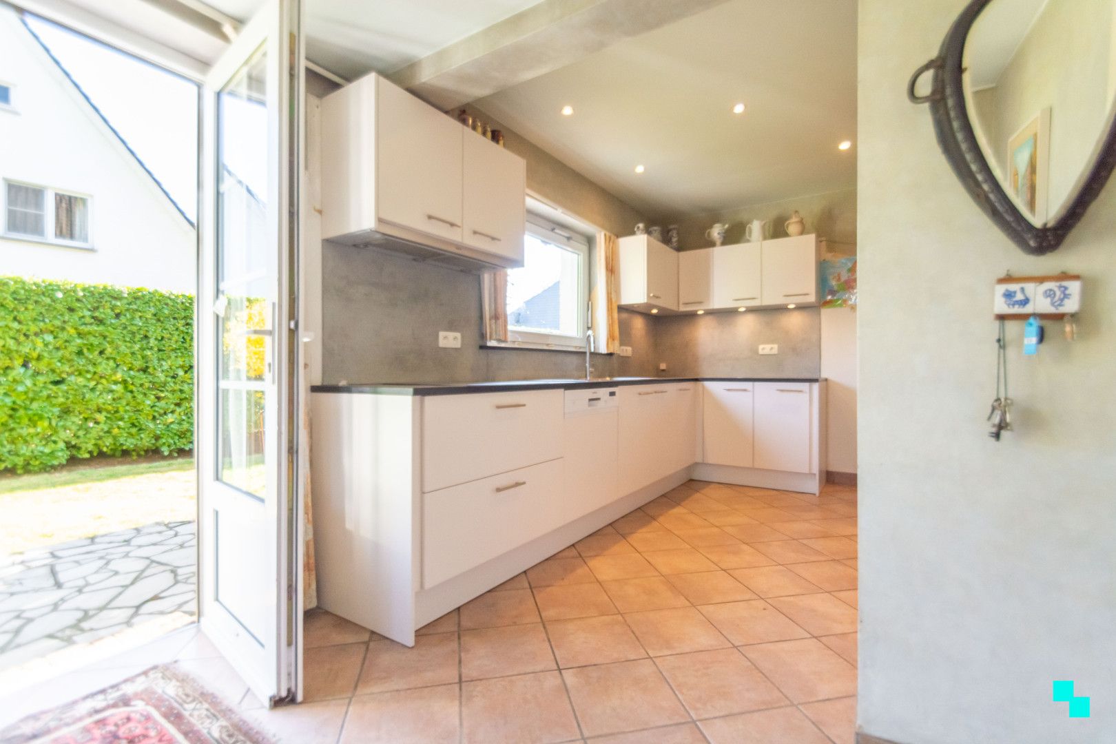 Te renoveren villa met vijf slaapkamers te Melle foto 14