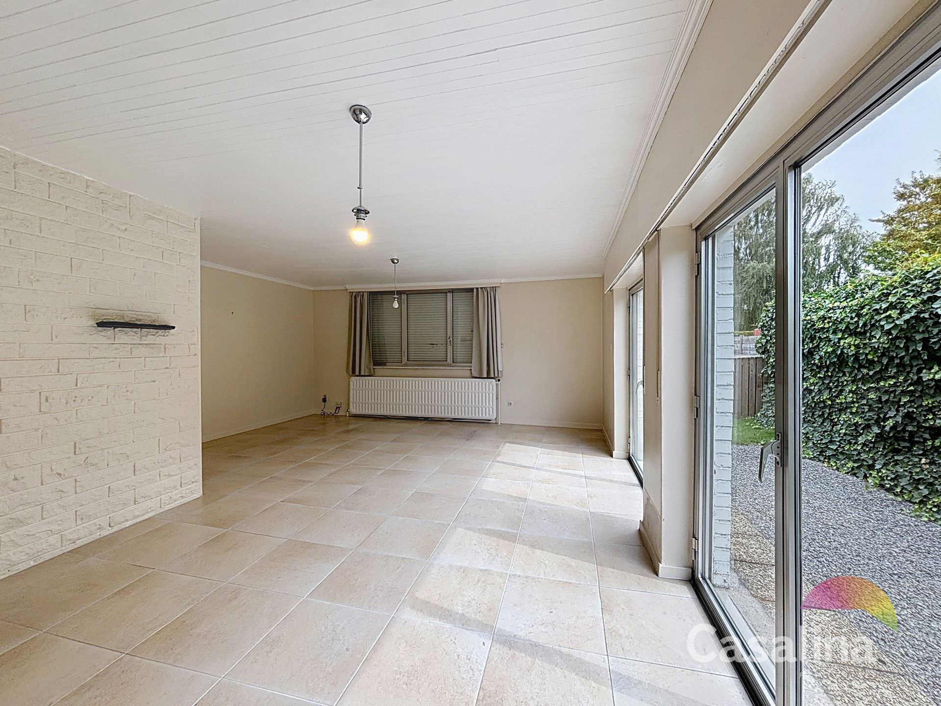 Ruime bungalow van 205 m² in een rustige, groene wijk foto 4