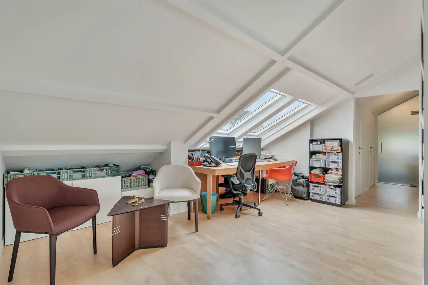 Moderne open bebouwing met zwembad, 5 slaapkamers en EPC B foto 20