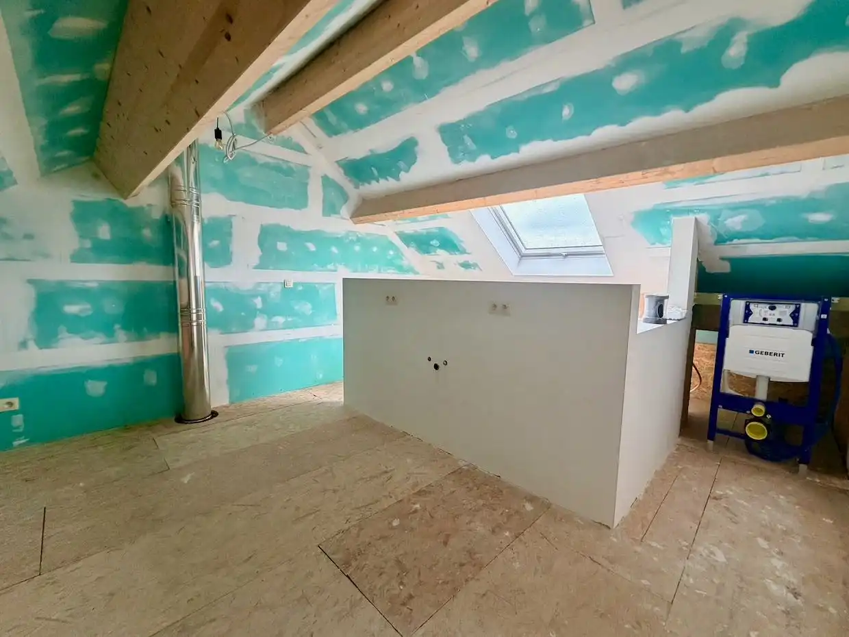 Ruime halfopen woning met sterke basis op perceel van 11a65ca foto 15
