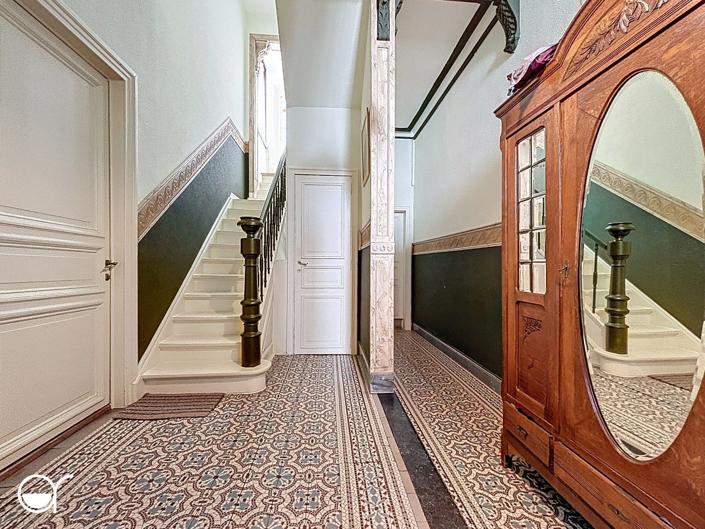 Ruime herenwoning op unieke locatie in Gentbrugge foto 3