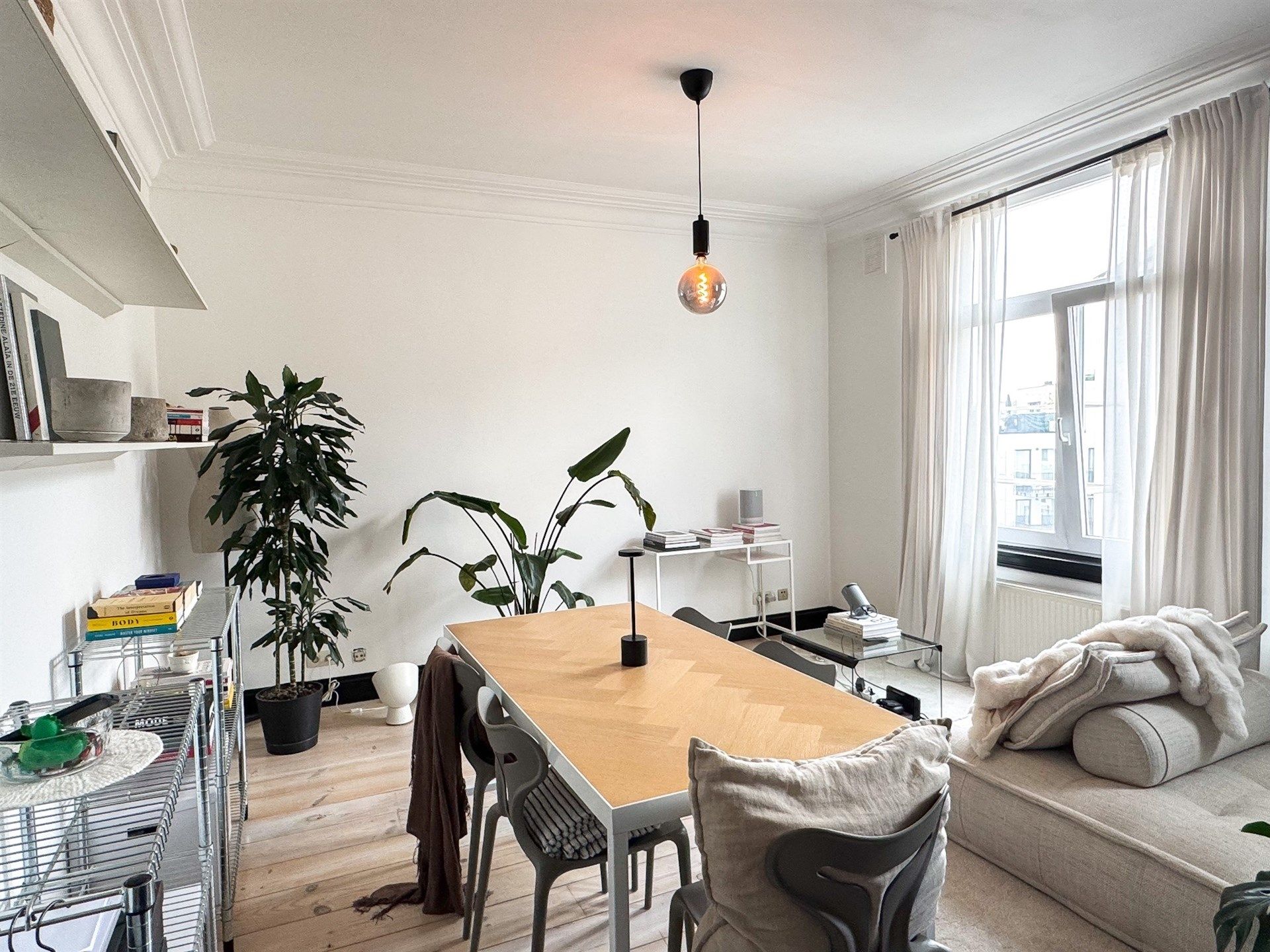 Fijn appartement met 1 slaapkamer en open keuken foto 3