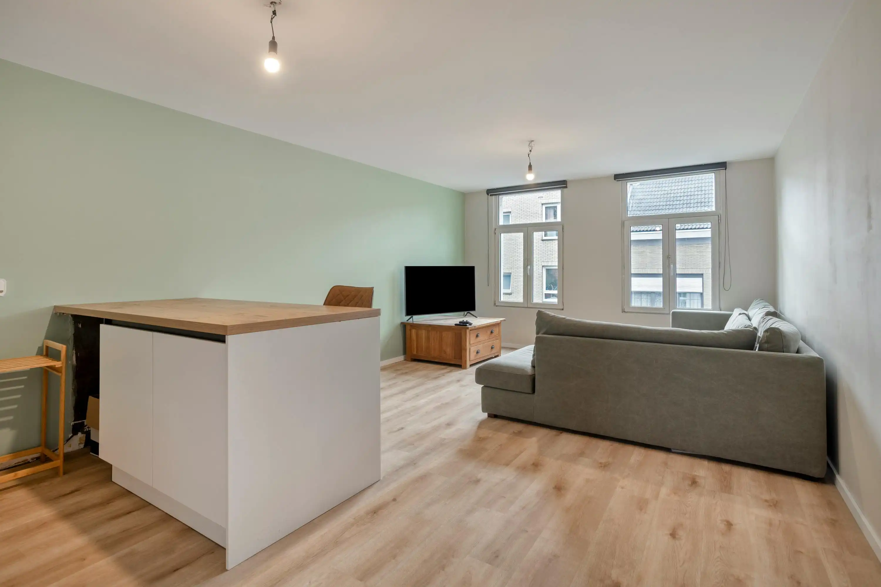 Gezellig appartement met autostaanplaats te koop te Merksem foto 3