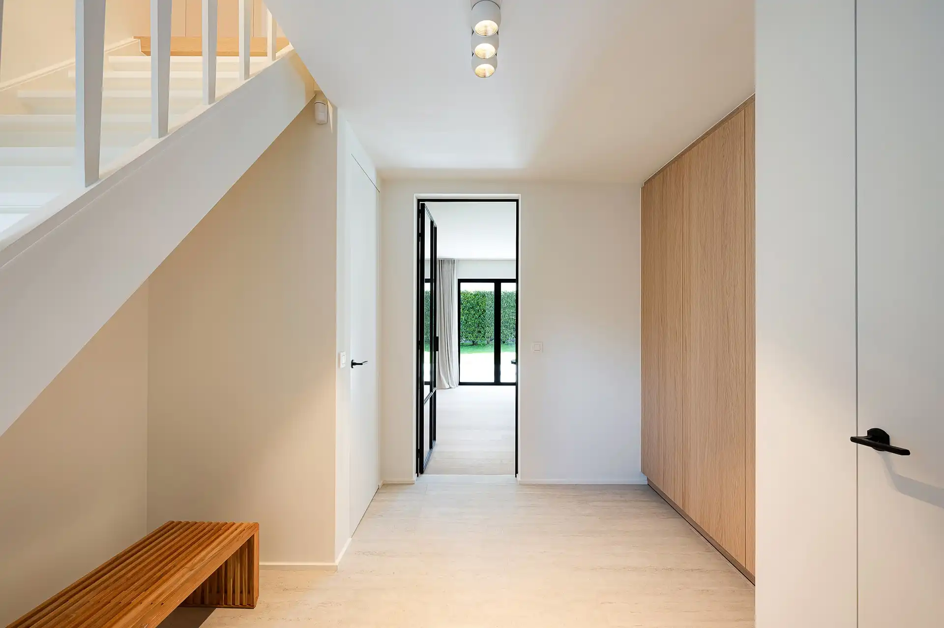 Smaakvol afgewerkte villa in Maaiken met ruime tuin foto 17