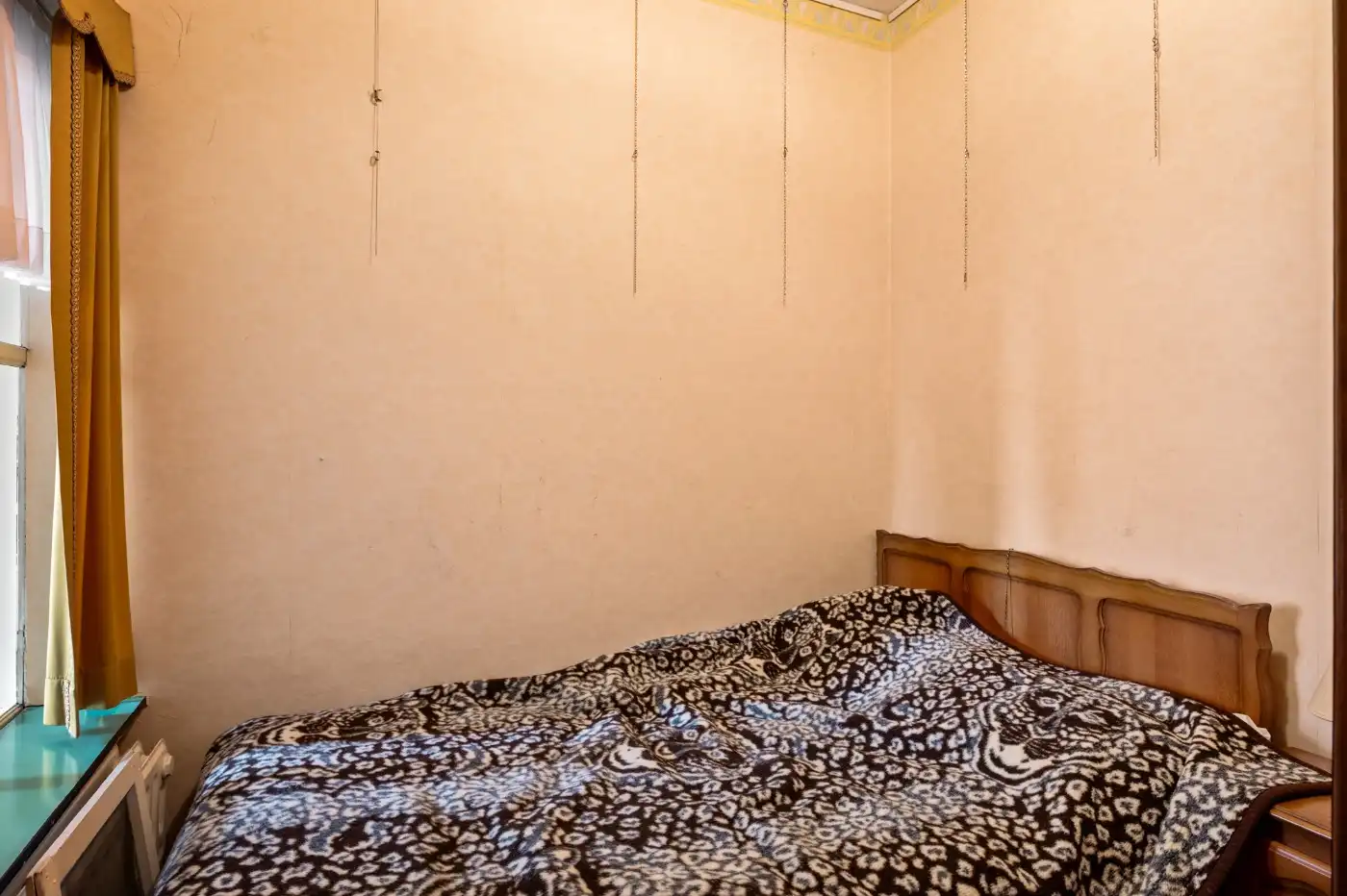 Te renoveren woning met 2 slpk., dubbele garage en tuin foto 16