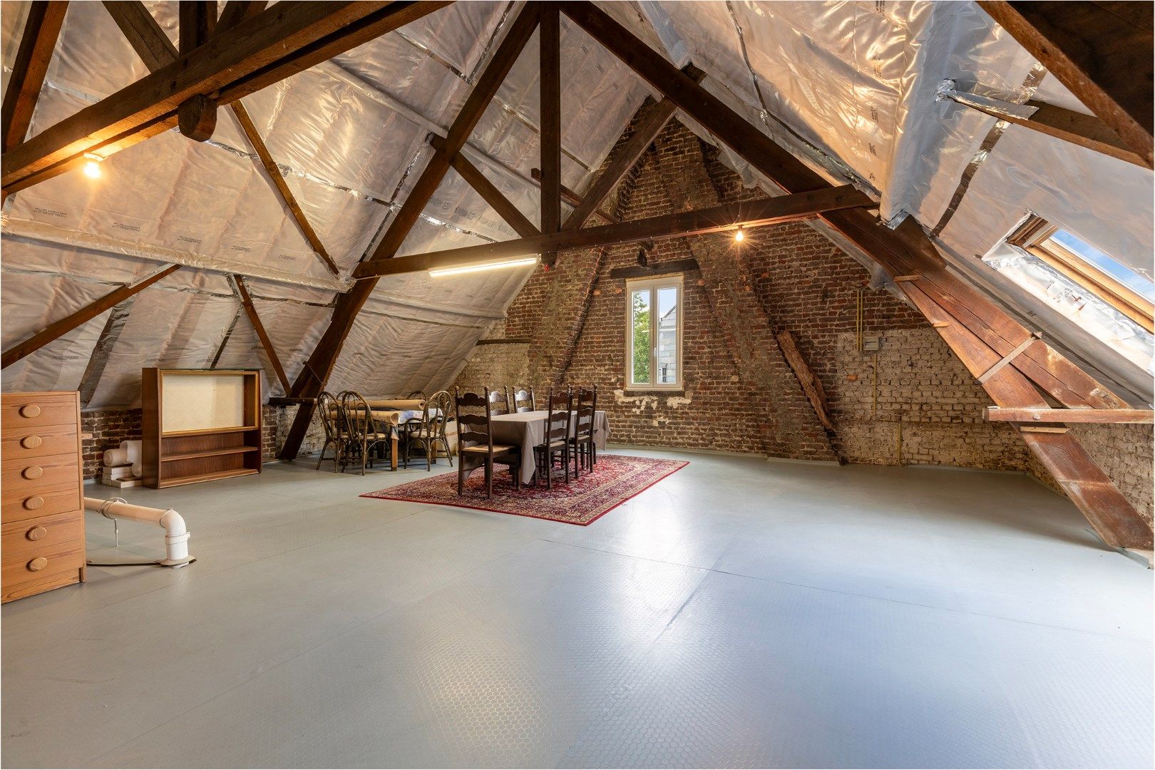 Grote eigendom met 5 kamers, garage en grote tuin! foto 12