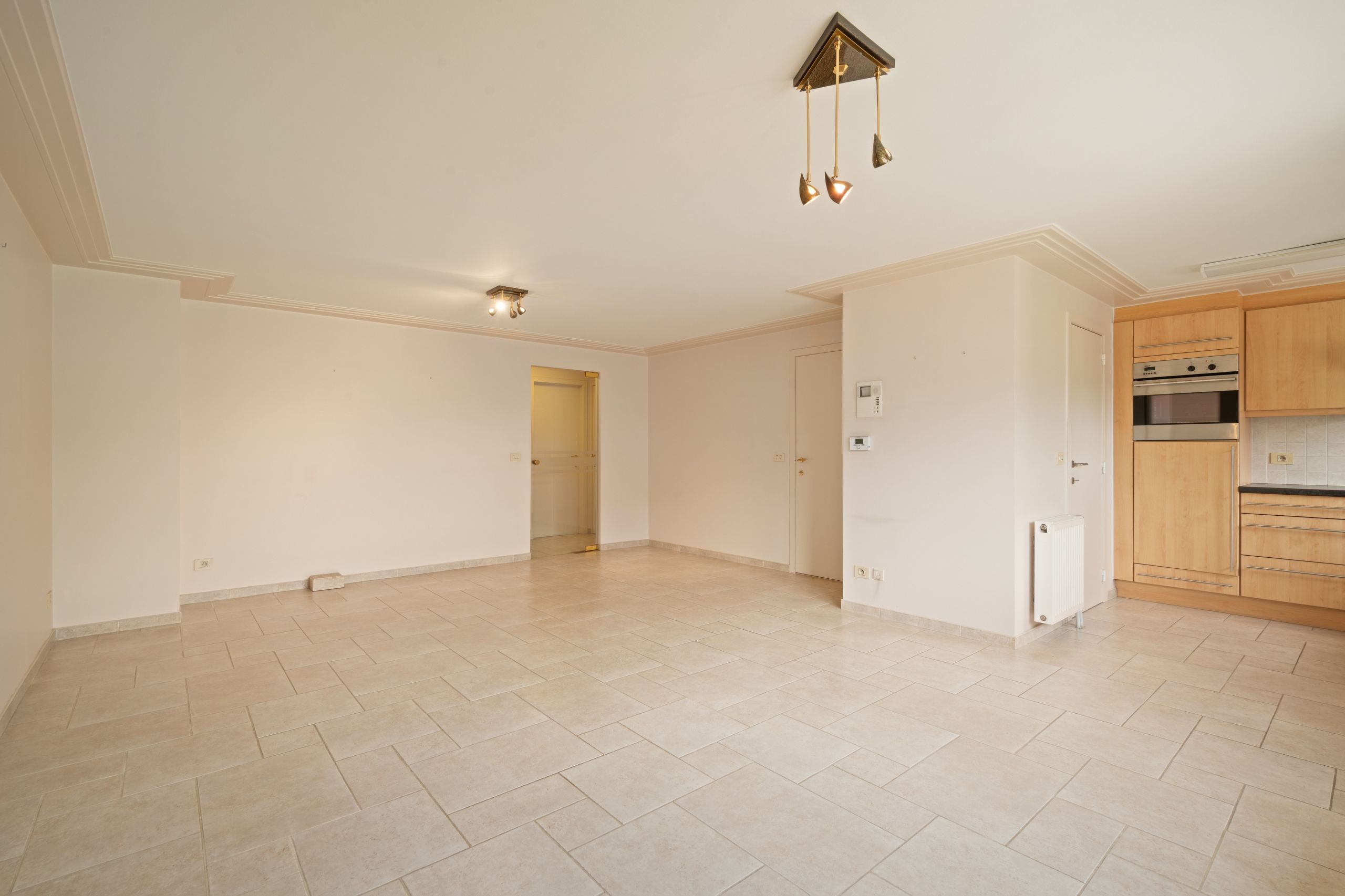 Instapklaar appartement in Deerlijk-centrum met zicht op groen foto {{pictureIndex}}