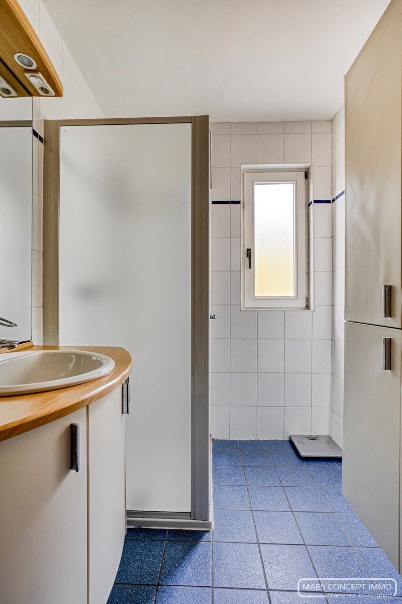 Gezellige halfopen woning met ruime groene tuin foto 6