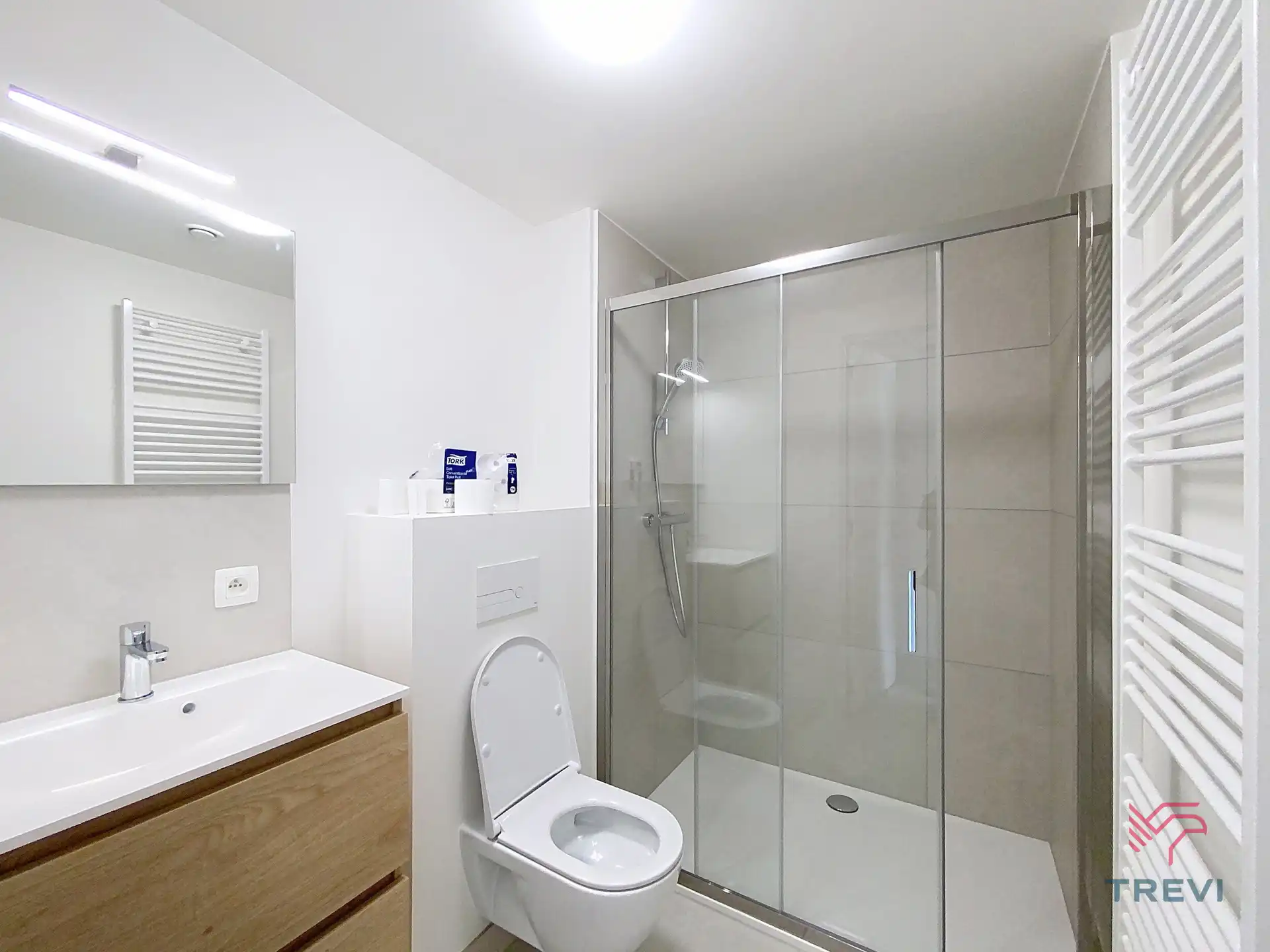 Nieuwe studio met terras in een groene omgeving foto 6