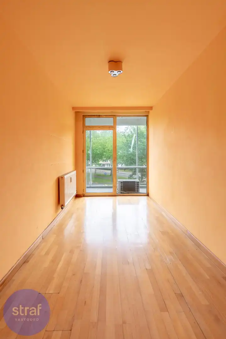 Te renoveren 3-slaapkamerappartement  in de Panorama Tower op Linkeroever foto 10