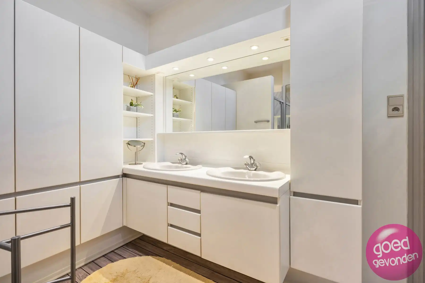 HERENHUIS - 6 SLK - 2 BDK - ATELIER - WINKEL - CENTRUM foto 15