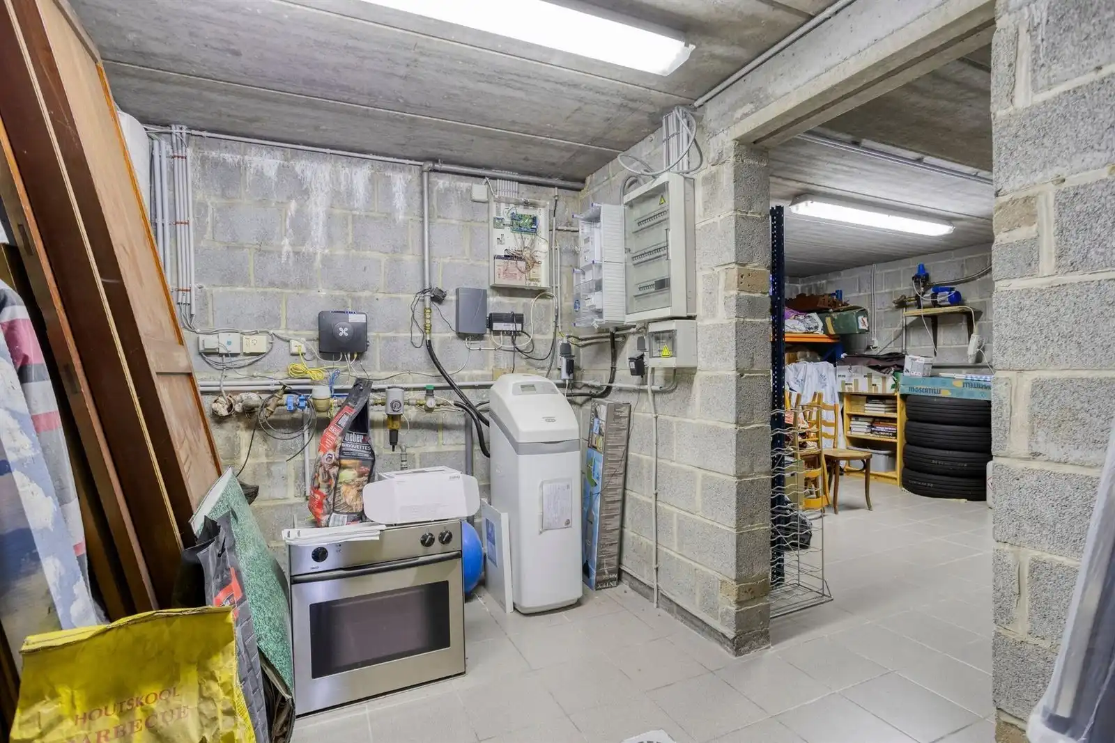 Zeer ruime woning (400m²) met 4 slaapkamers + 2 badkamers  foto 31