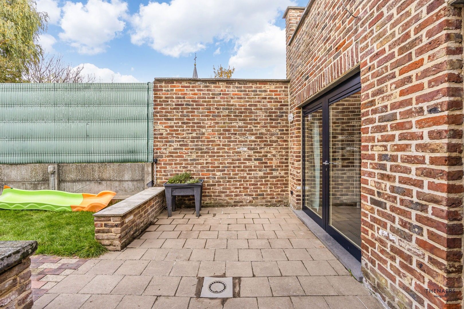 Bel-etage met polyvalente ruimte, garage en grote terrassen. foto 22