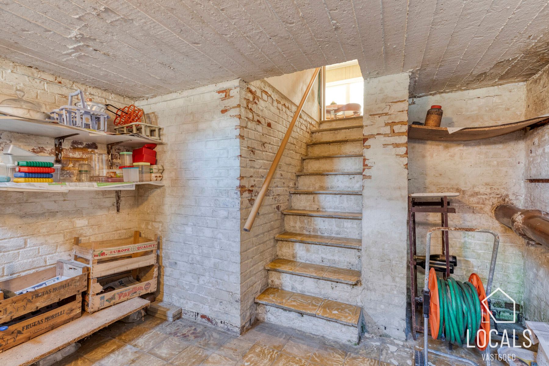 Woning met veel potentieel - tuin en grote zolder foto 12