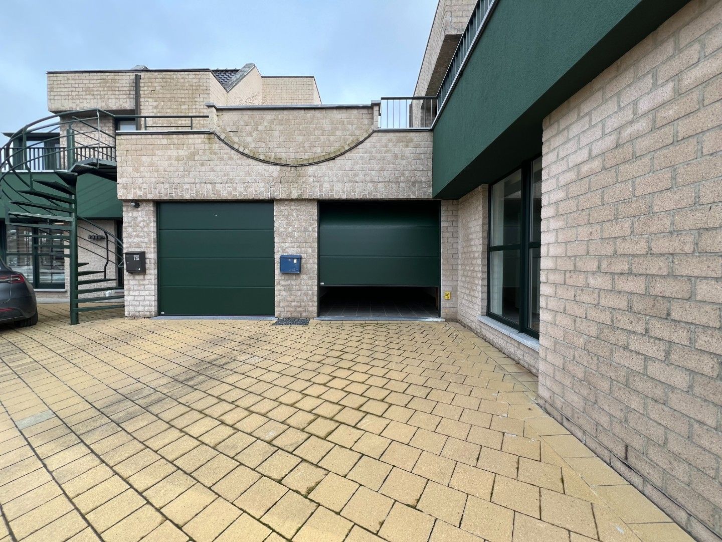 Ruim en lichtrijk 2 slaapkamer appartement te Belzele met garage foto 24