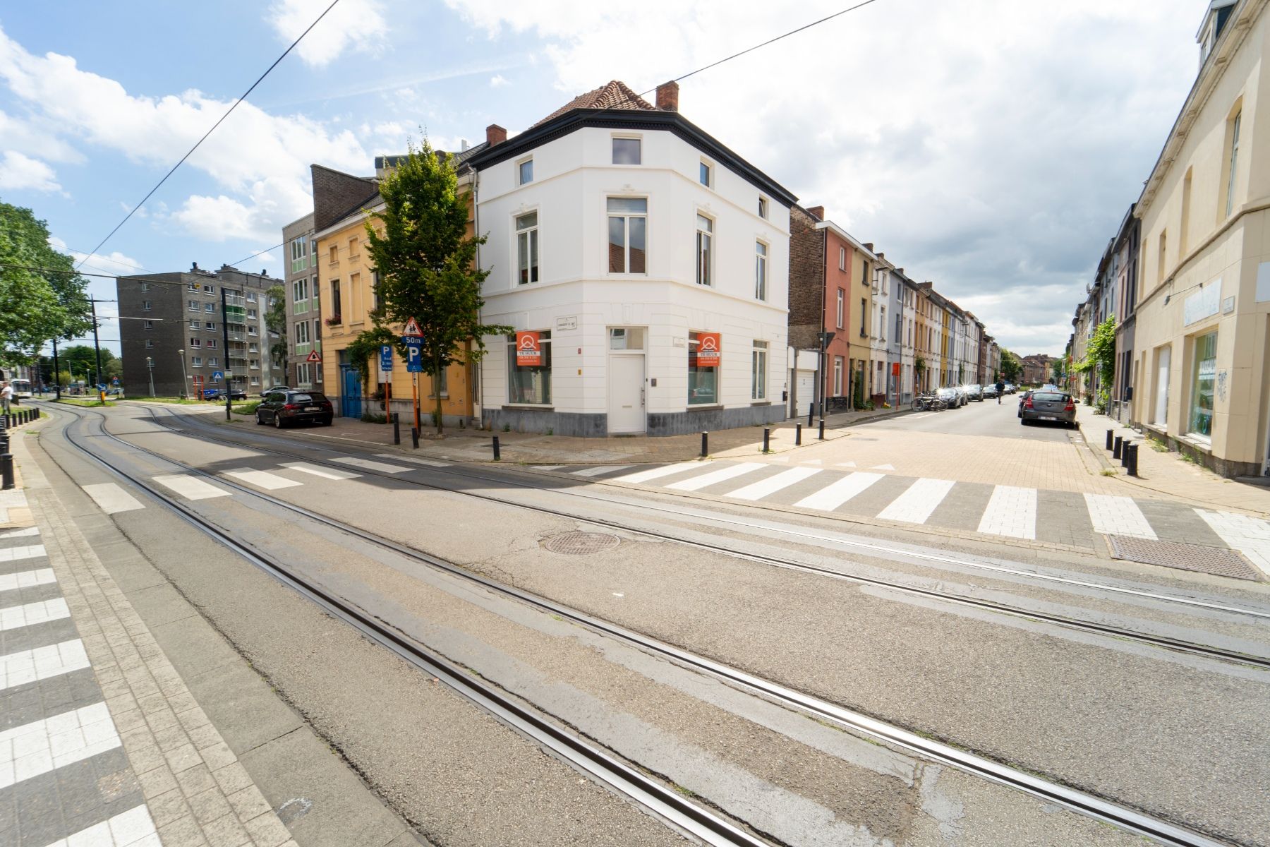 Te Huur: Charmant Handelspand met Garage aan Rabot foto 1