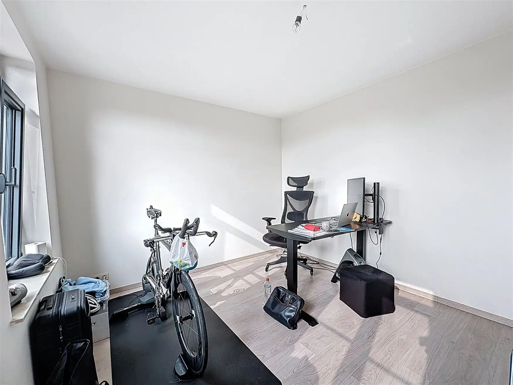 Charmante halfopen bebouwing inclusief garage foto 9