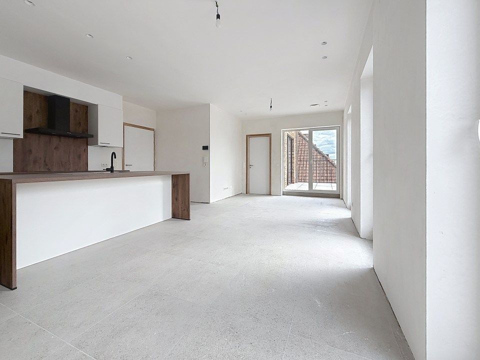 Penthouse met groot terras, 3 slaapkamers en 2 badkamers foto {{pictureIndex}}