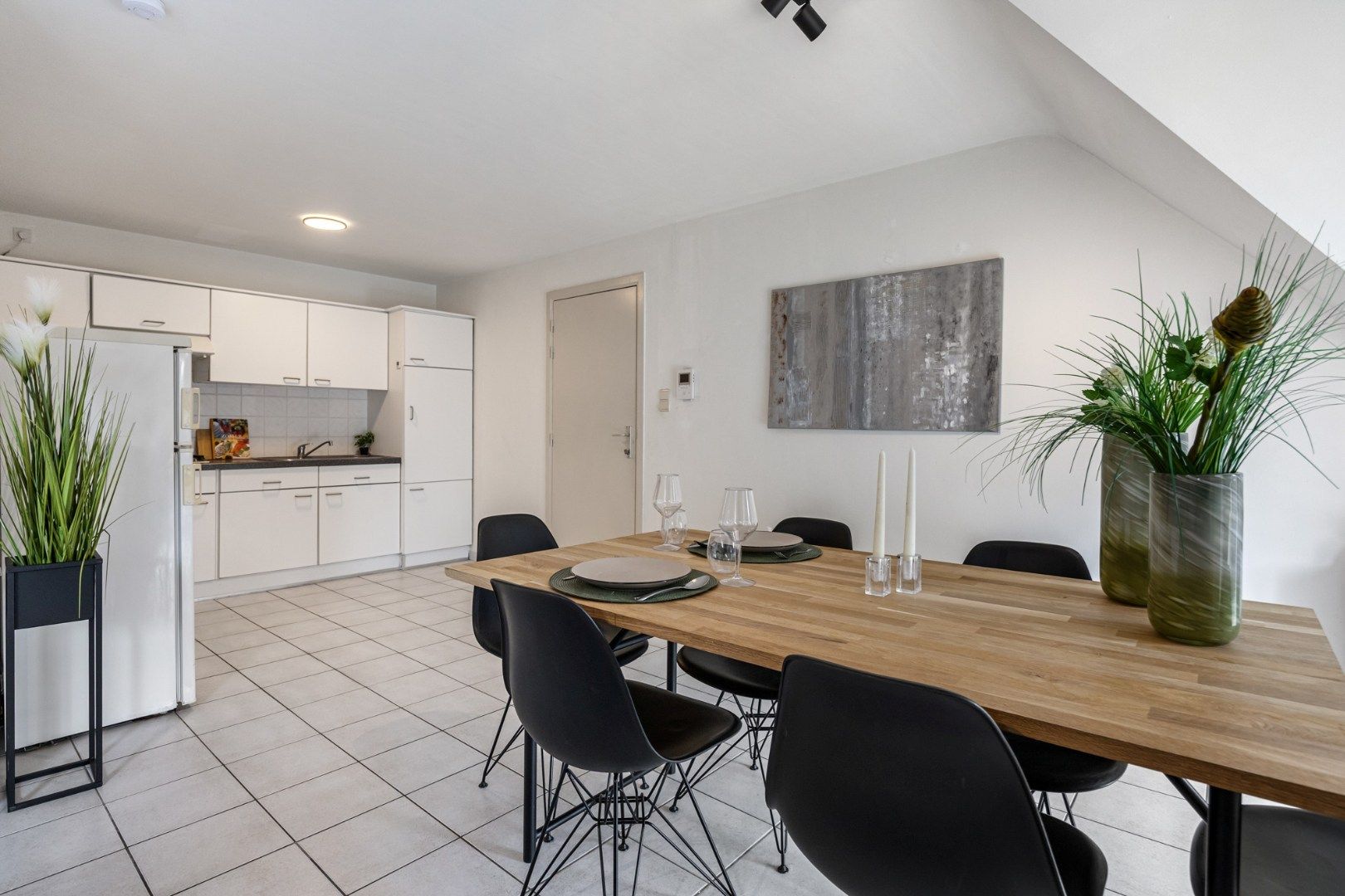 Uitstekend gelegen BETAALBAAR appartement te Lummen MET GARAGE foto 3