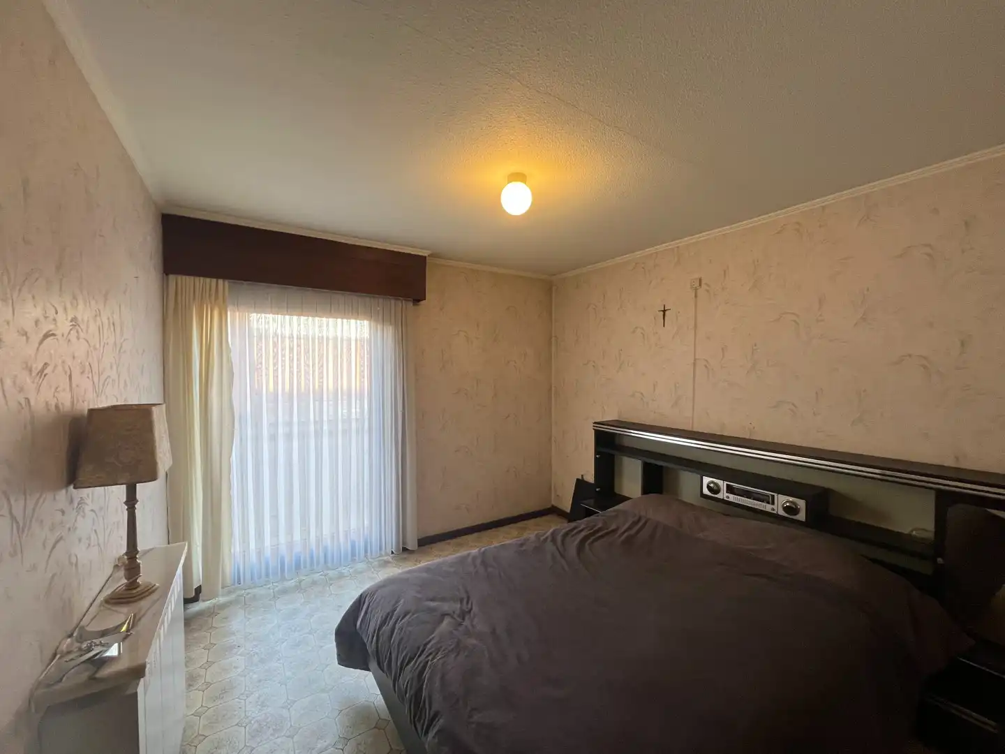 Gelijkvkoers appartement op de markt van Oudenburg foto 7