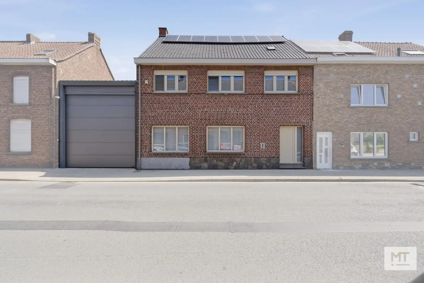 Ruime, instapklare woning met loods in het centrum van Wervik foto 34