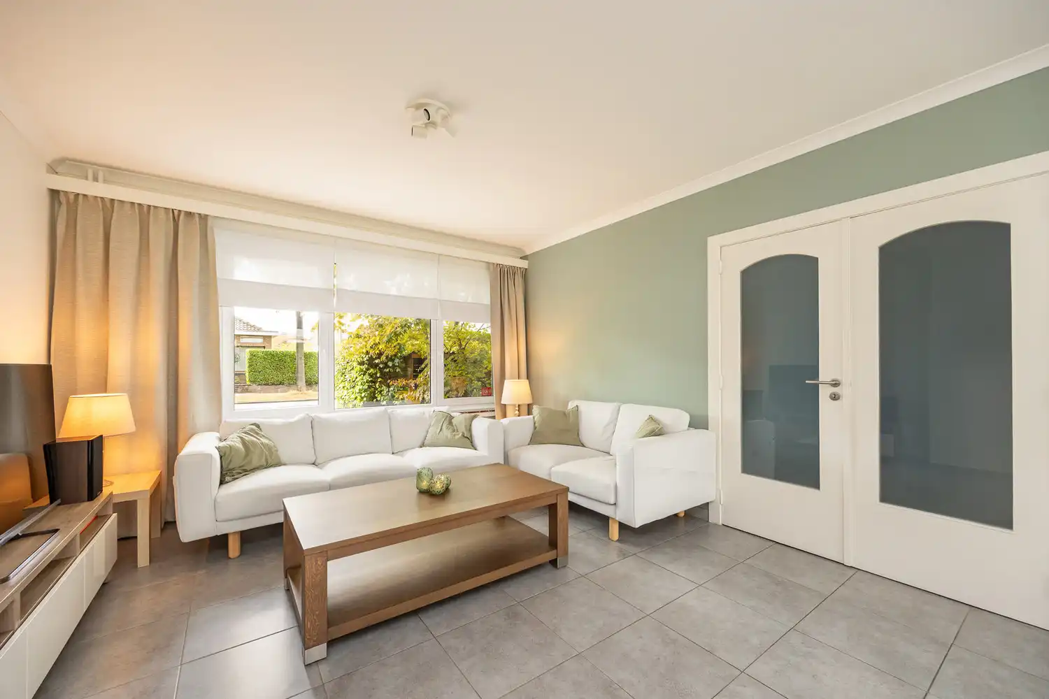 INSTAPKLARE GEZINSWONING MET 4 SLAAPKAMERS EN HEERLIJKE TUIN OP TOPLOCATIE OP DE GRENS EDEGEM/WILRIJK foto 14