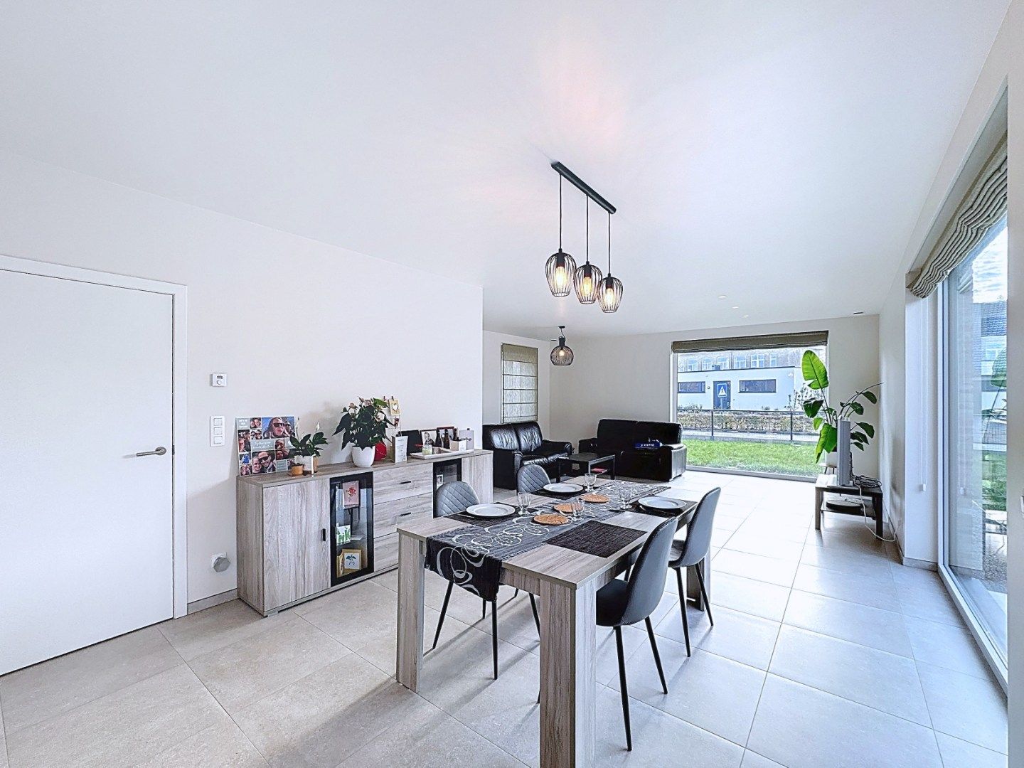 Prachtige en zéér ruime woning met kwaliteitsvolle afwerking foto 6