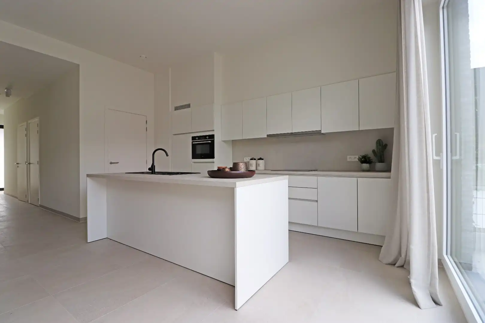 Modern appartement met tuintje foto 3