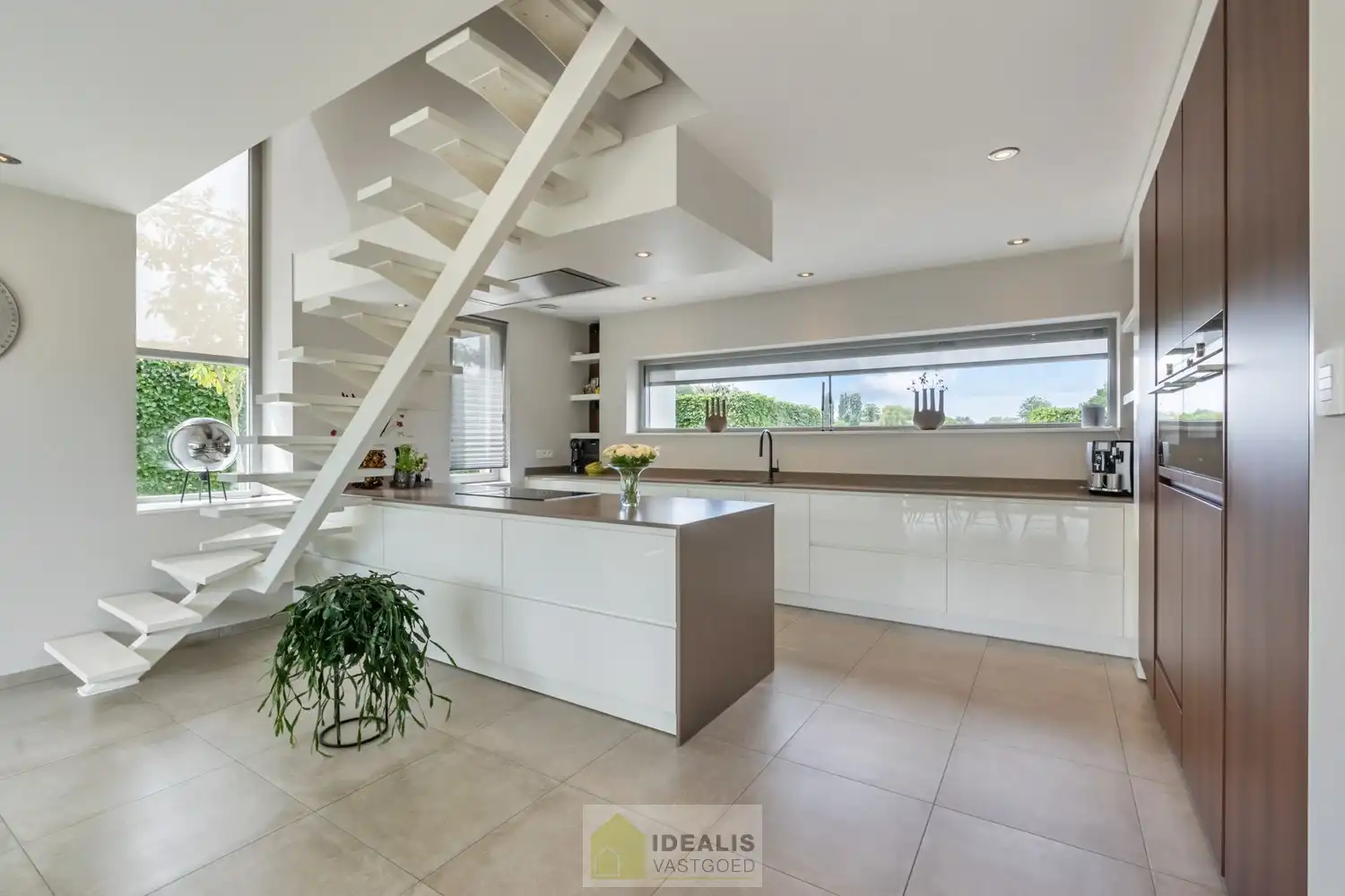 IDEALIS VASTGOED – ROYALE, INSTAPKLARE EN PERFECT ONDERHOUDEN GEZINSWONING DEWELKE OP EEN ELEGANTE MANIER WERD AANGEPAST AAN MINDERVALIDEN OP EEN RUIM EN RUSTIG PERCEEL VAN 11A 55CA foto 9