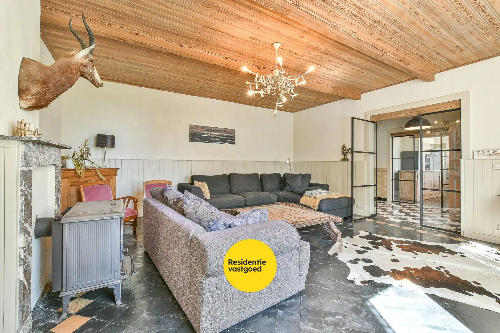 Authentieke hoeve met bouwland, stallen en bijgebouwen op unieke landelijke ligging tussen De Haan en Nieuwmunster foto 4