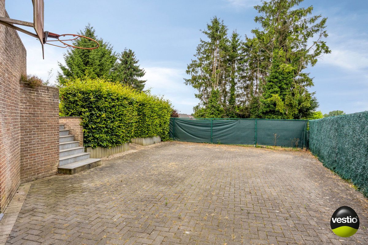 RUSTIG GELEGEN RUIME HOB MET GROTE TUIN OP 9A49CA TE VLIERMAAL. foto 33
