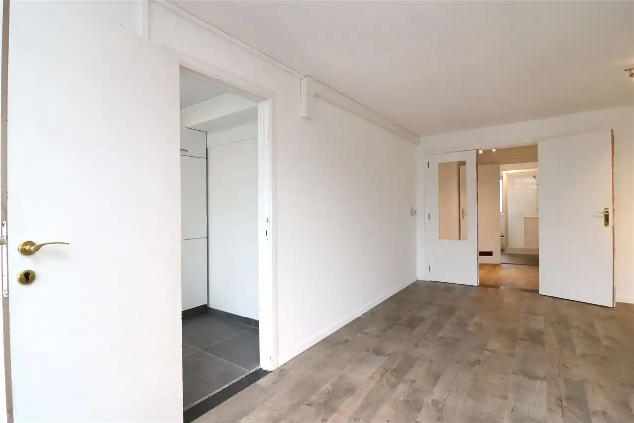 Vernieuwd app. met 1 slpk. op wandelafstand van centrum foto 7