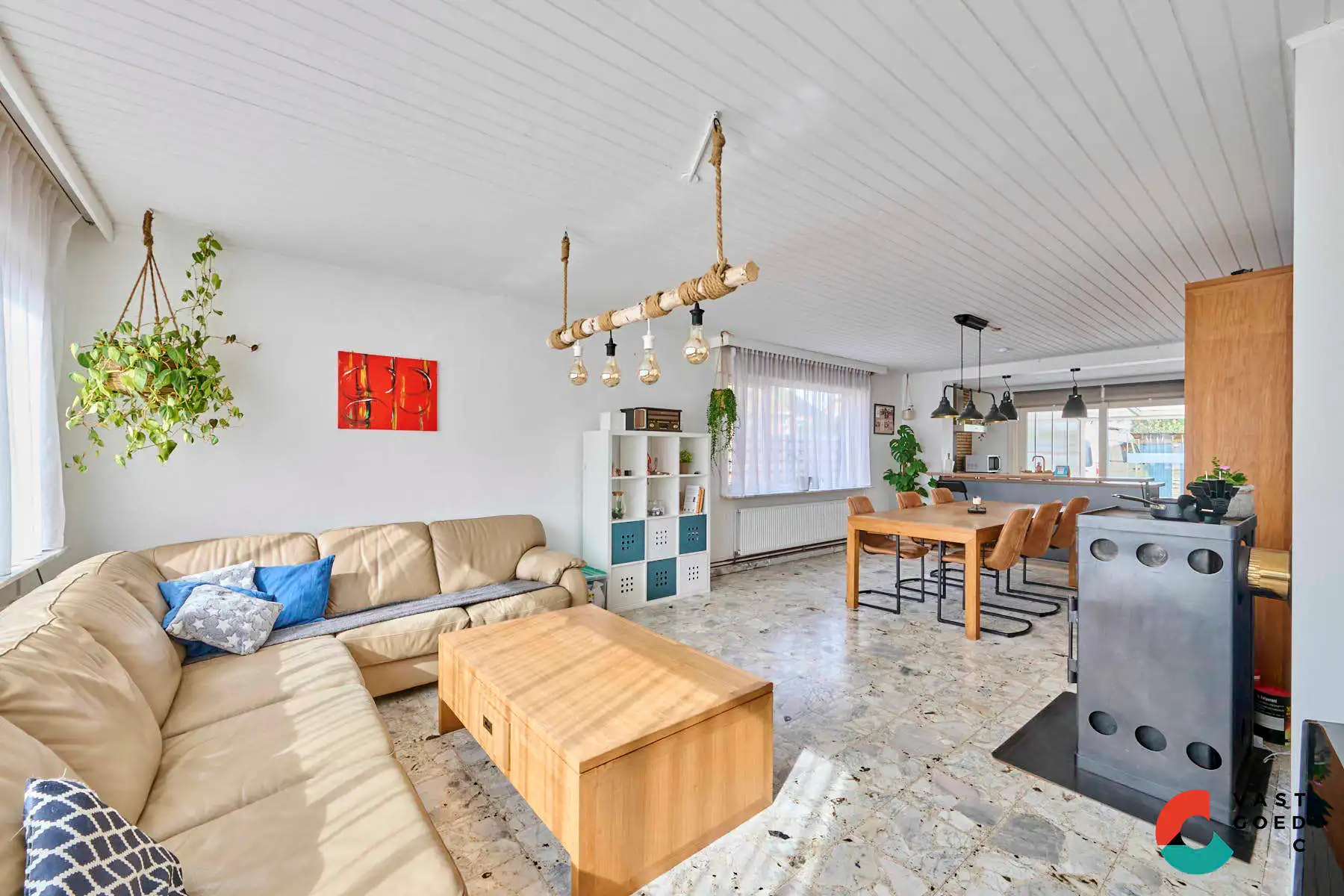 Gelijkvloerse woning op een mooi perceel foto 2