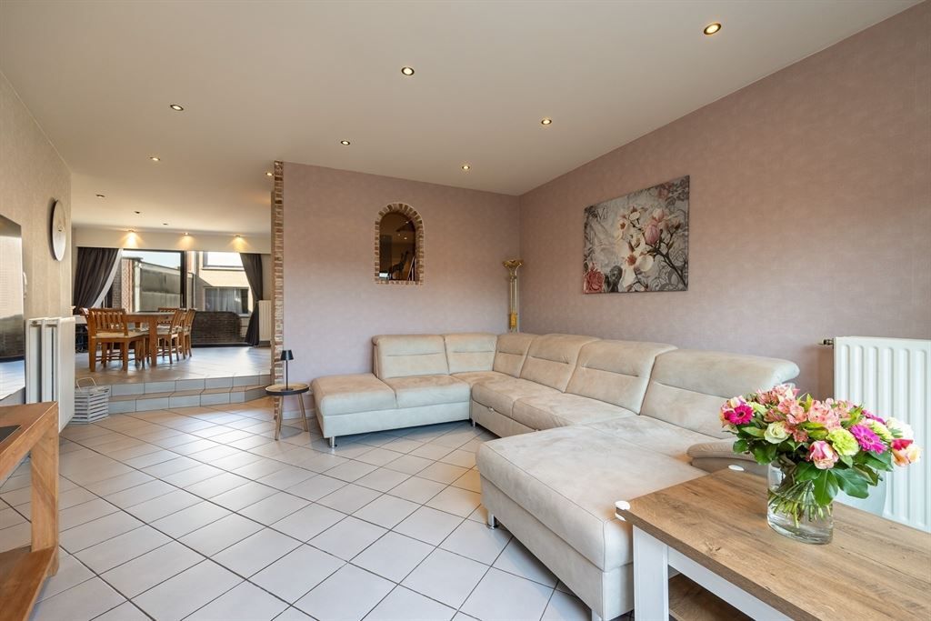 Grote jaren ’90 woning, met praktijkruimte en laag EPC foto 3