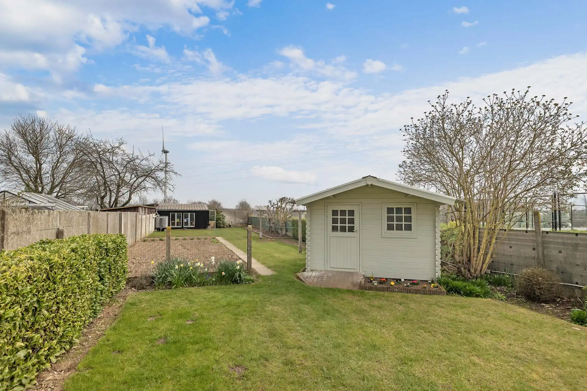 Goed onderhouden woning met garage op strategische locatie foto 22