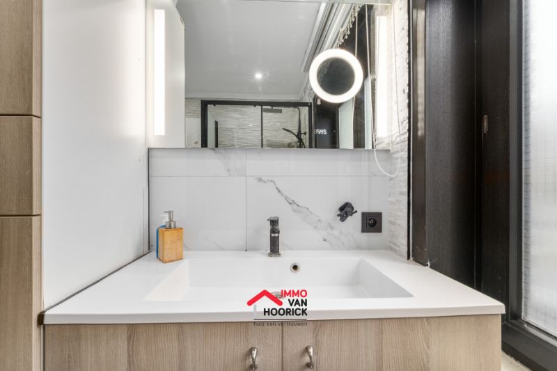 Instapklare woning 3 slaapkamers op 350m²! foto 12