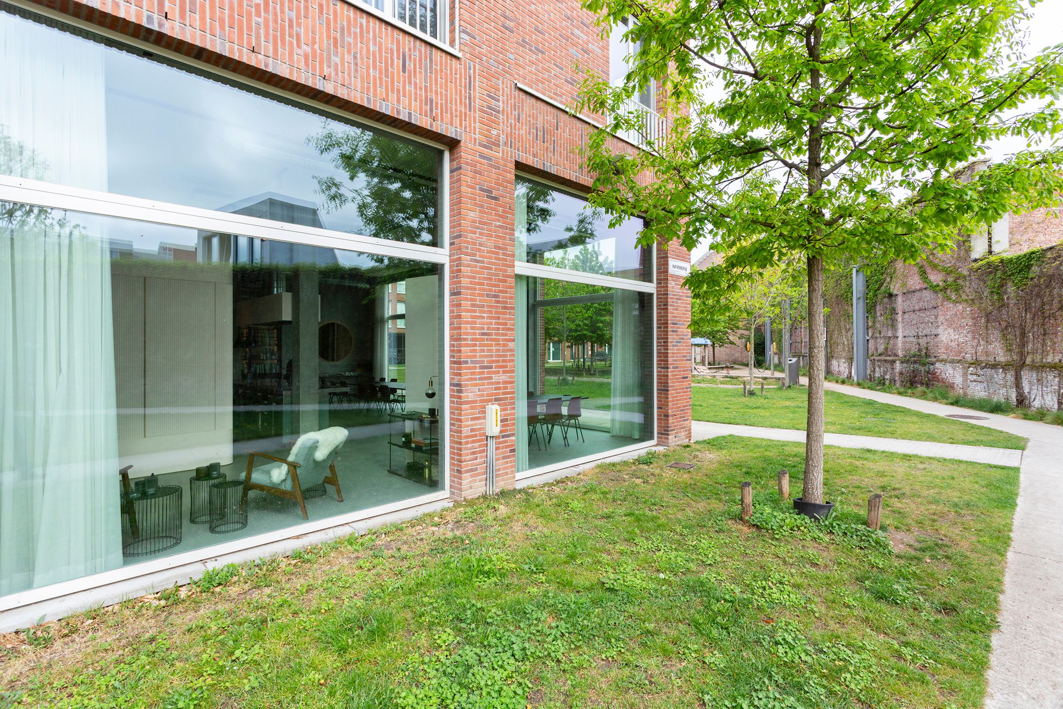 Polyvalente ruimte - ideaal als kantoor of praktijk foto 16