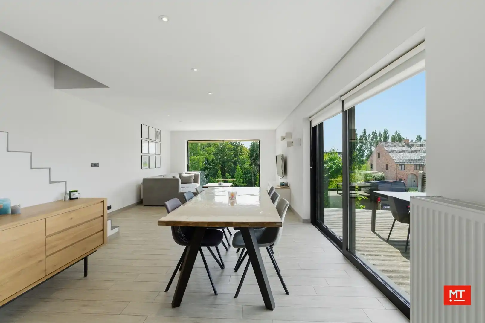 Instapklare alleenstaande woning op een rustige locatie in de dorpskern van Beselare foto 5