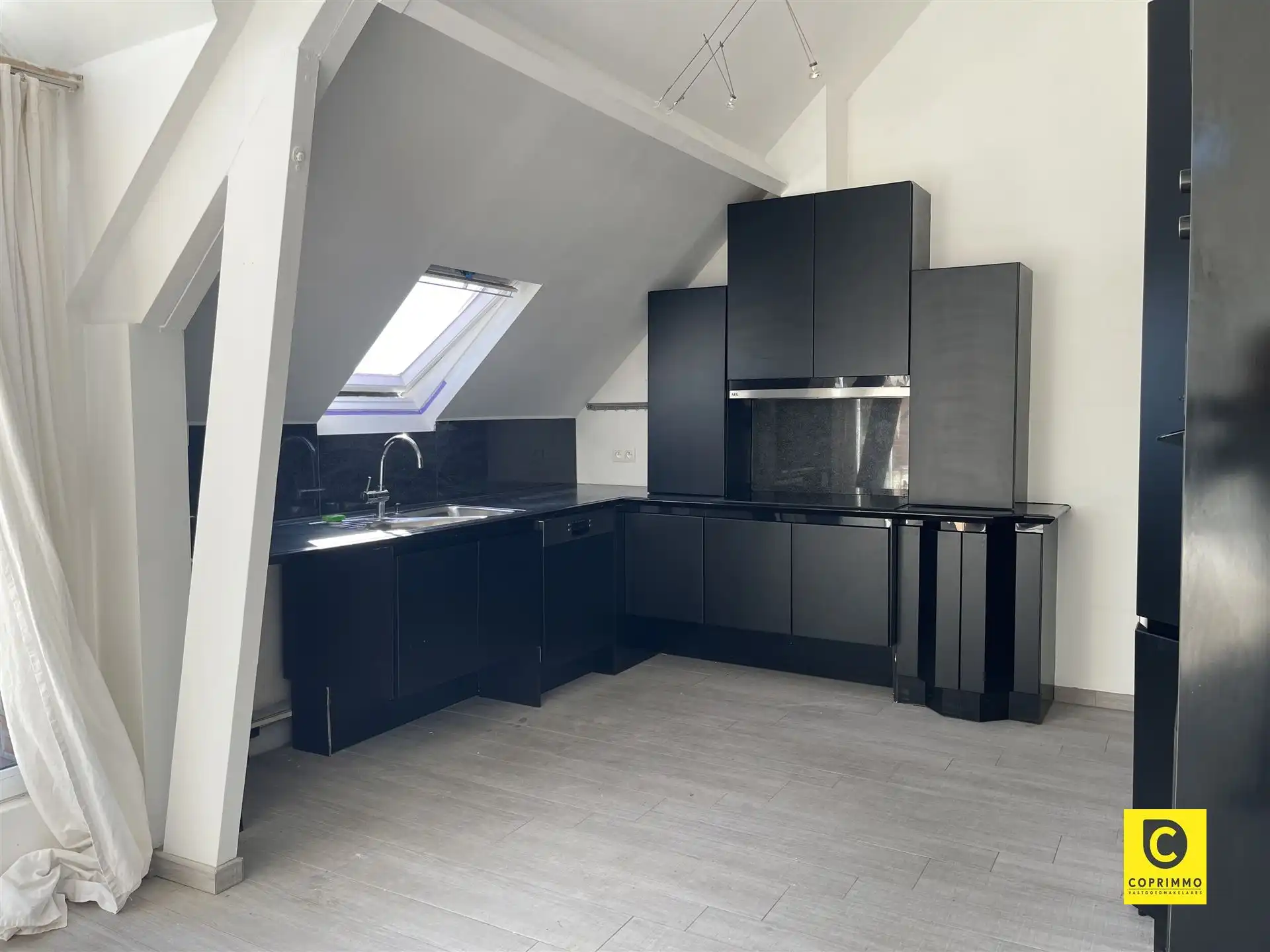 Dakappartement met groot terras foto 16